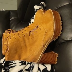 Free People Boots Size 41